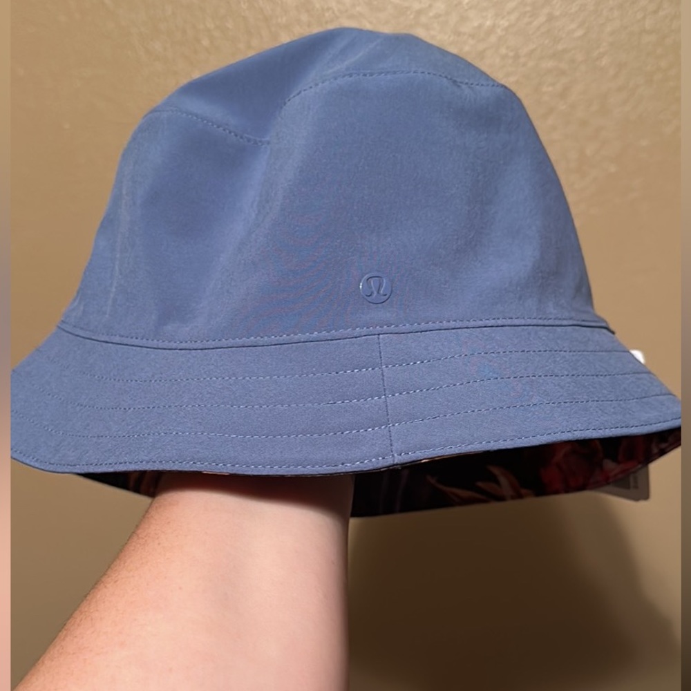 COPY - Brand new reversible, Lululemon bucket hat
